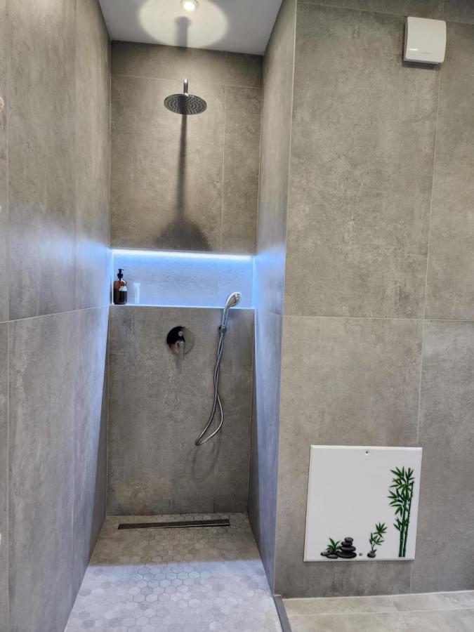 Durres City Apartment, City Center & Close To The Beach Esterno foto